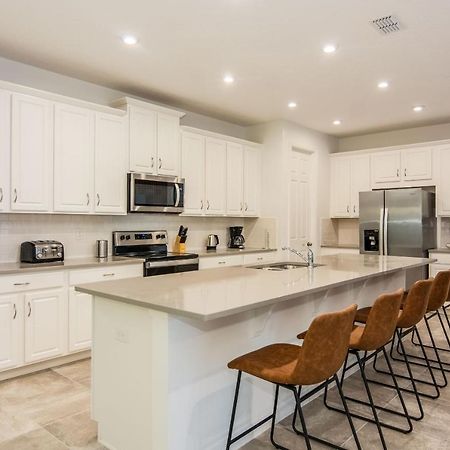 Brand New 9 Bedrooms House With Private Pool, Star Wars Game Room, Theme Rooms And Lake View Sa2145 Кисими Екстериор снимка